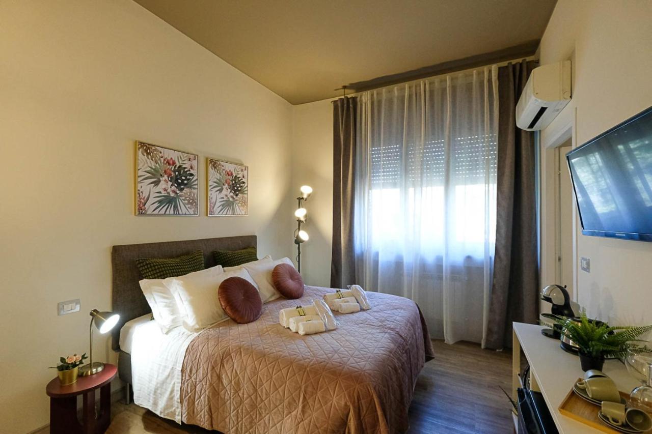 Verona Suites And Rooms ภายนอก รูปภาพ