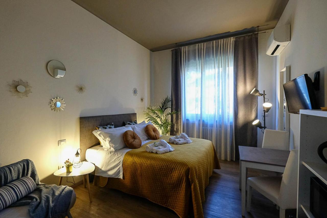 Verona Suites And Rooms ภายนอก รูปภาพ
