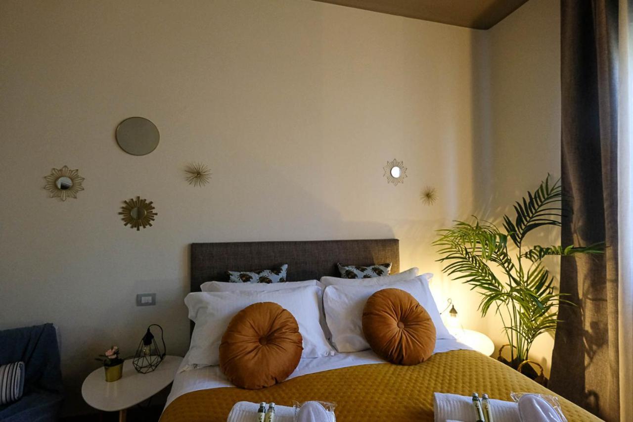 Verona Suites And Rooms ภายนอก รูปภาพ