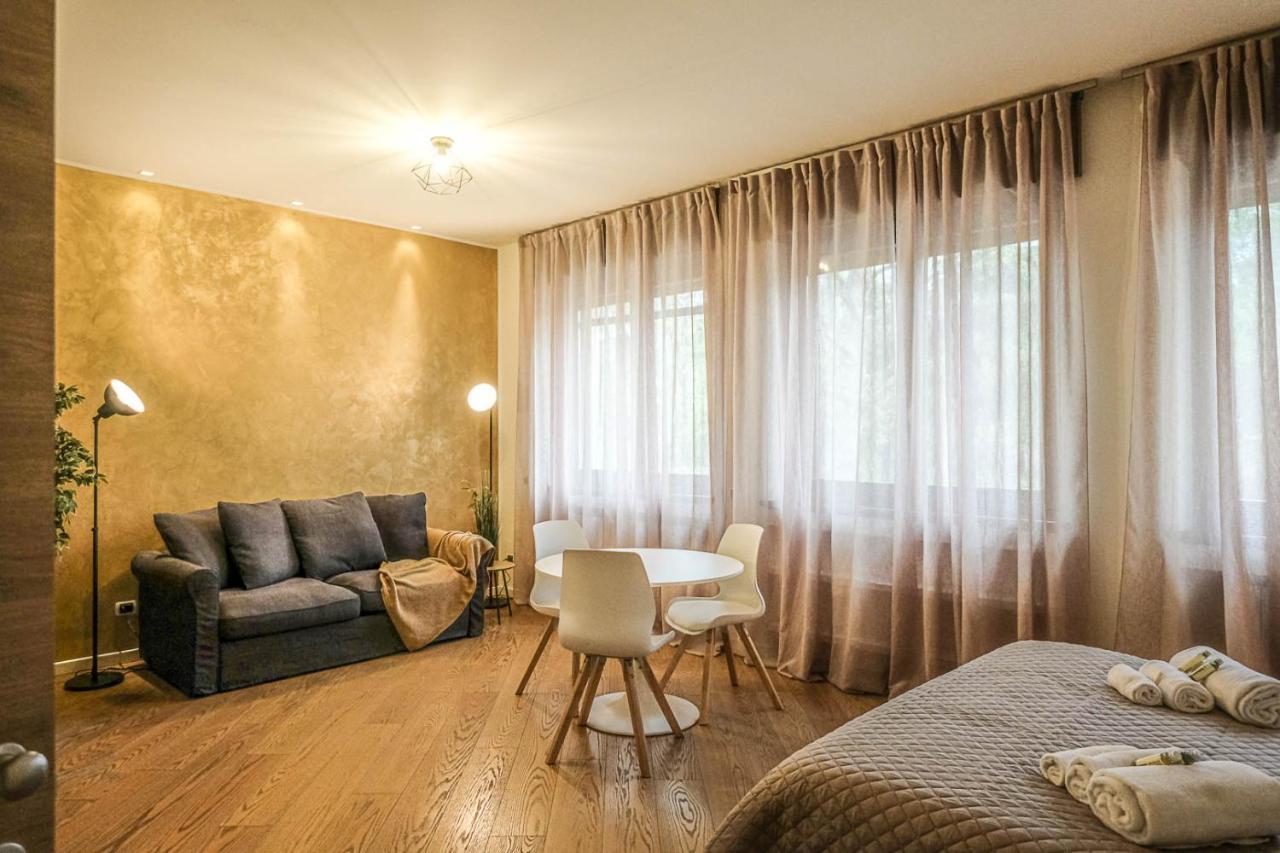 Verona Suites And Rooms ภายนอก รูปภาพ