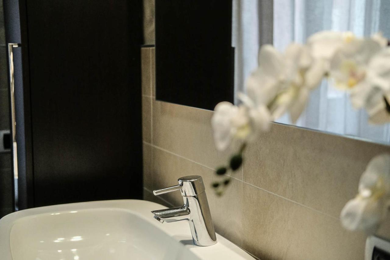 Verona Suites And Rooms ภายนอก รูปภาพ