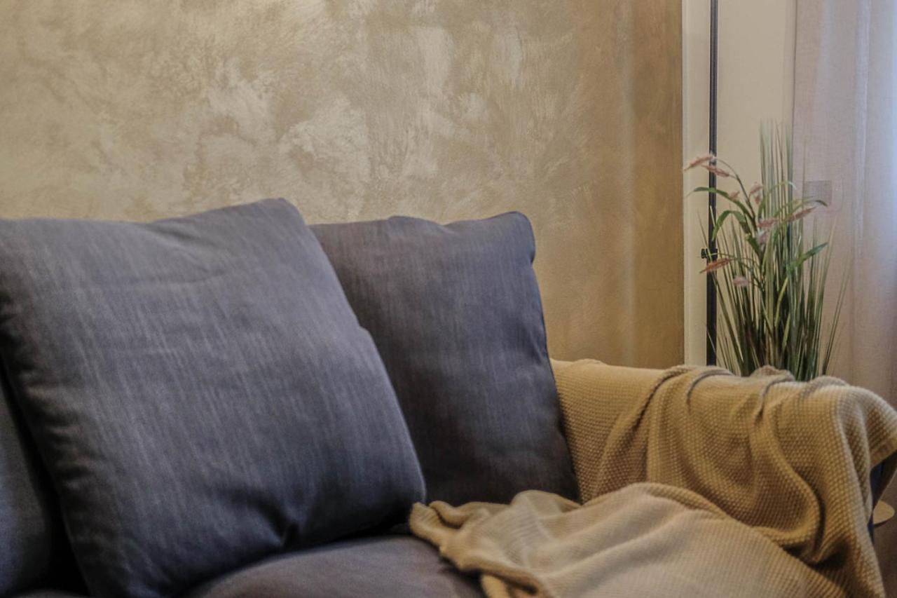 Verona Suites And Rooms ภายนอก รูปภาพ