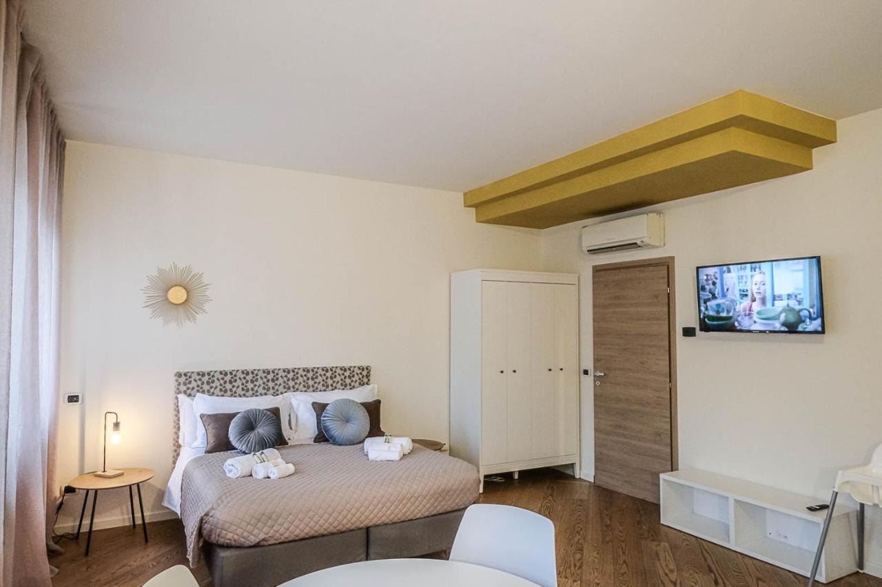 Verona Suites And Rooms ภายนอก รูปภาพ