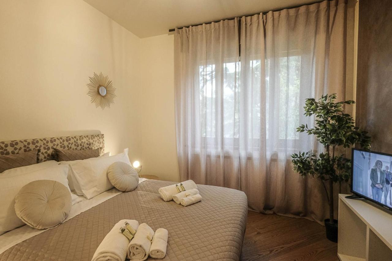 Verona Suites And Rooms ภายนอก รูปภาพ