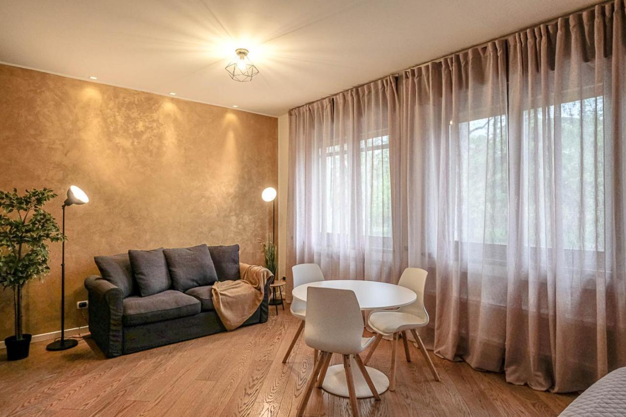 Verona Suites And Rooms ภายนอก รูปภาพ