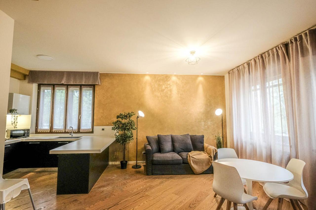 Verona Suites And Rooms ภายนอก รูปภาพ